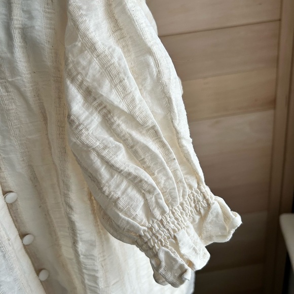 NWOT Zara size Medium, oversized will fit lg/ xl, lightweight, button up 3/4 slv - Picture 3 of 8